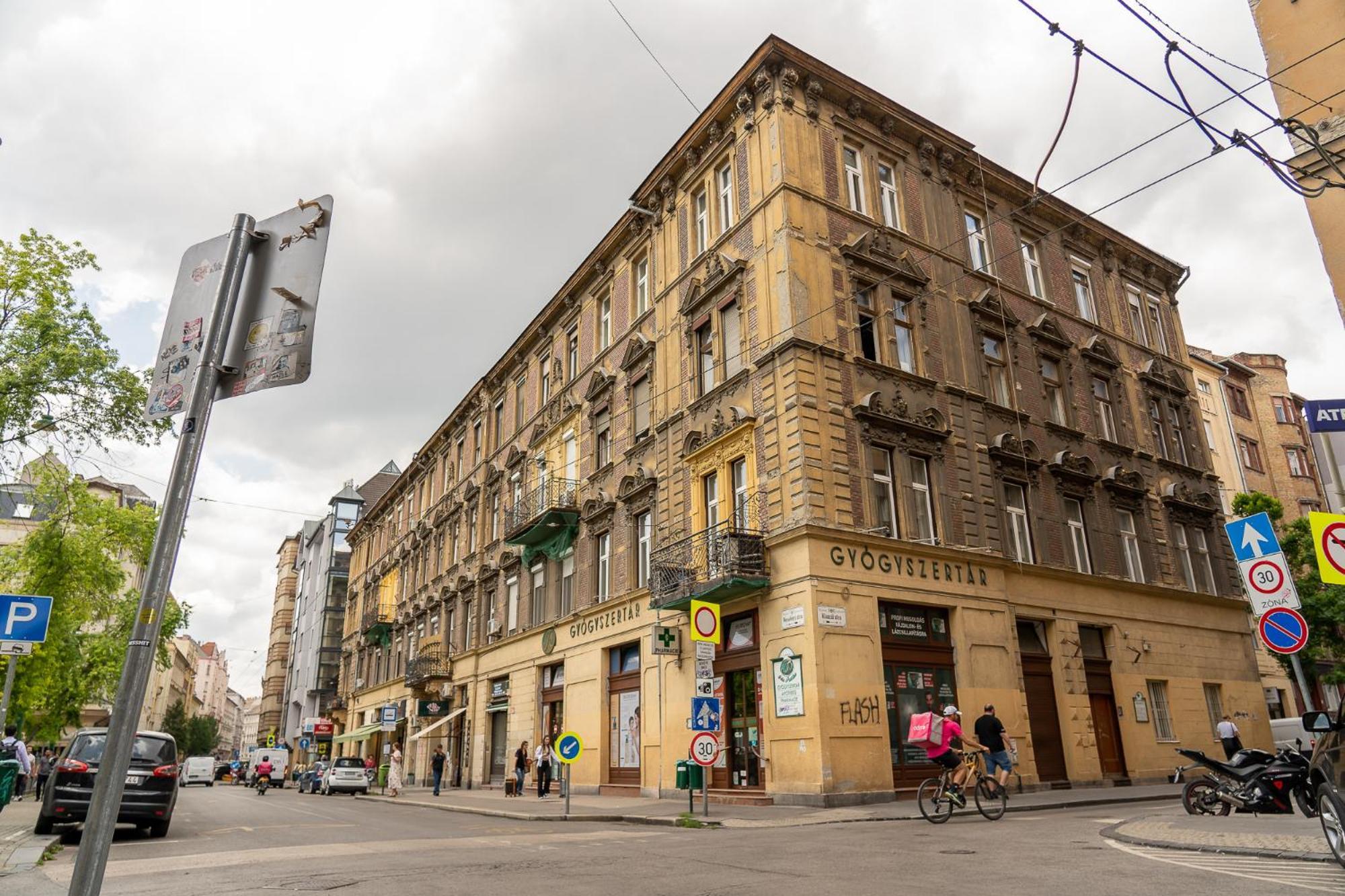 Glam Downtown Apartments Budapest Ngoại thất bức ảnh