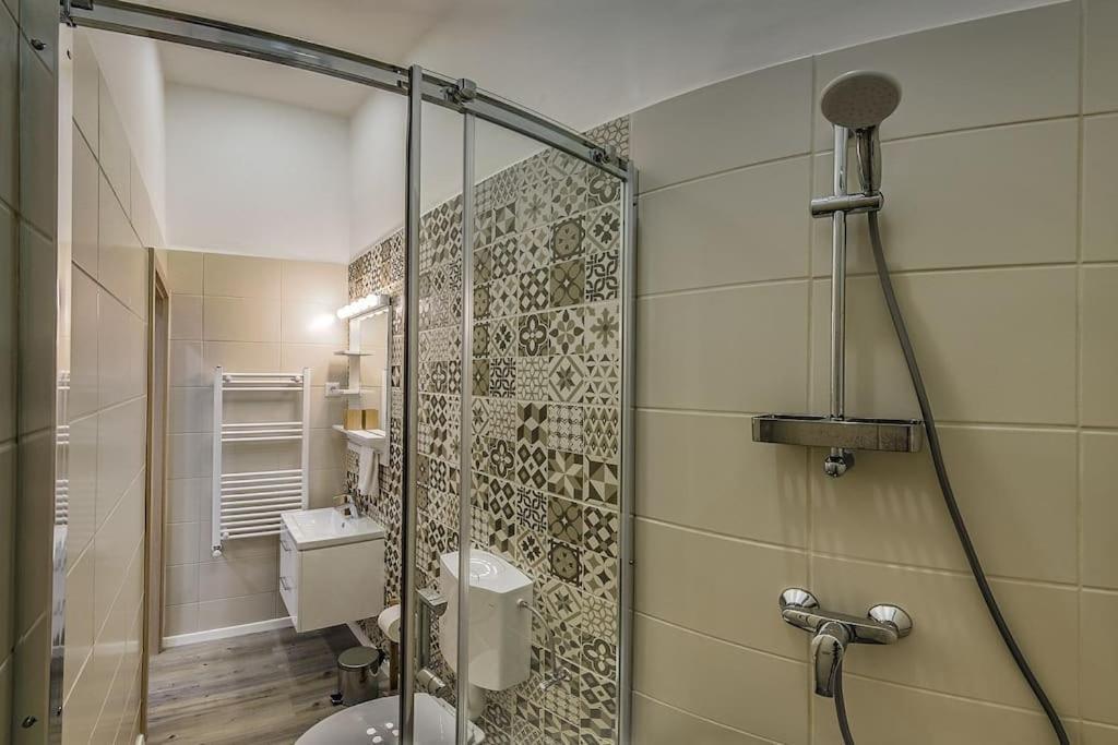 Glam Downtown Apartments Budapest Ngoại thất bức ảnh
