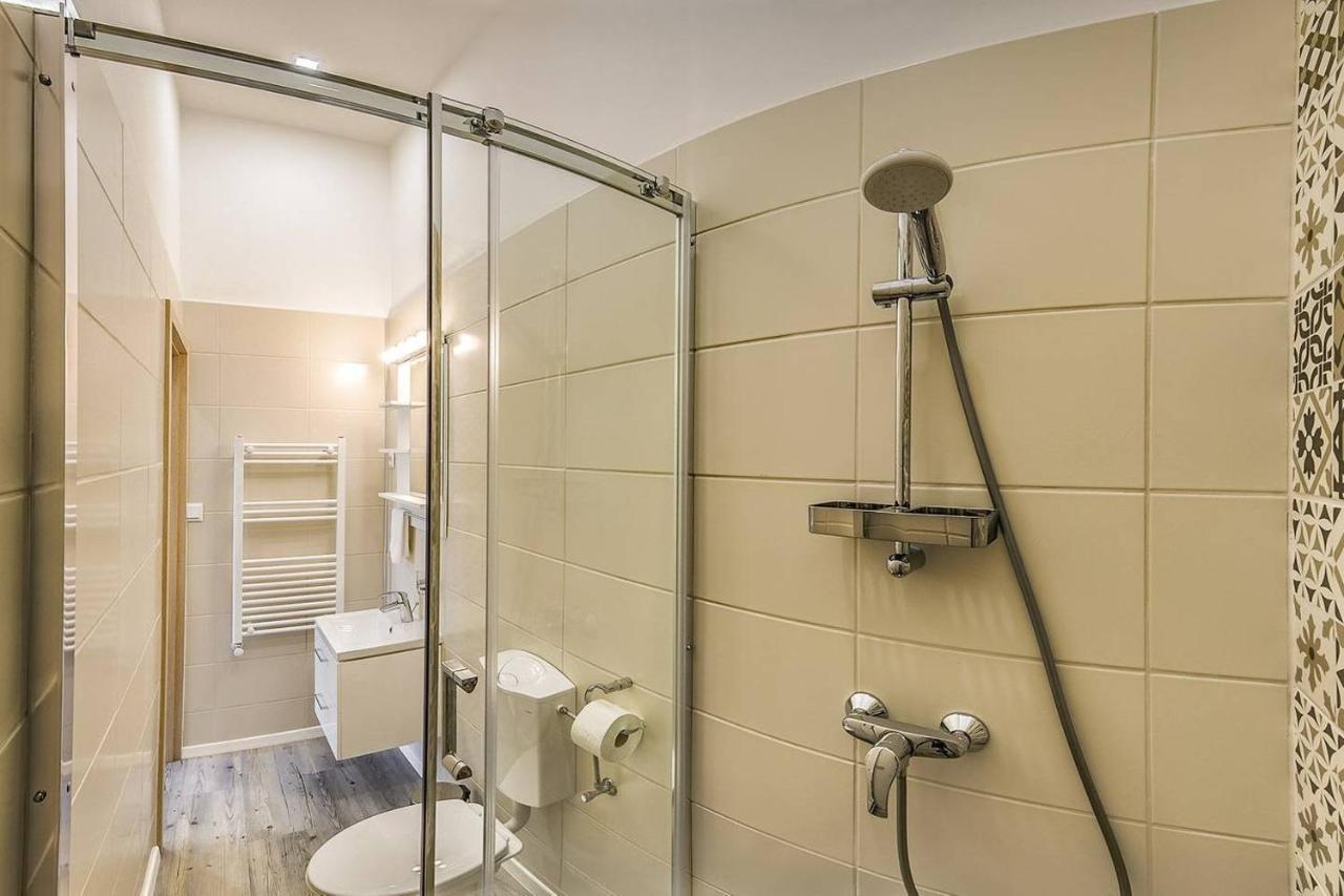 Glam Downtown Apartments Budapest Ngoại thất bức ảnh